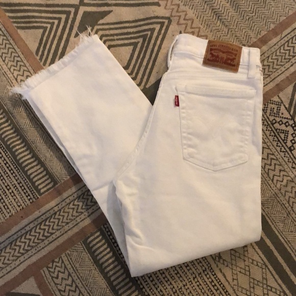 Levi Wedgie Straight leg white jeans - Picture 2 of 9